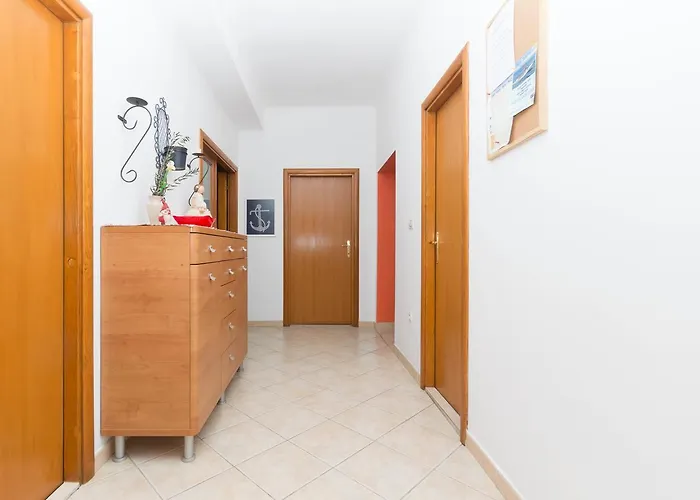 Apartment Leo